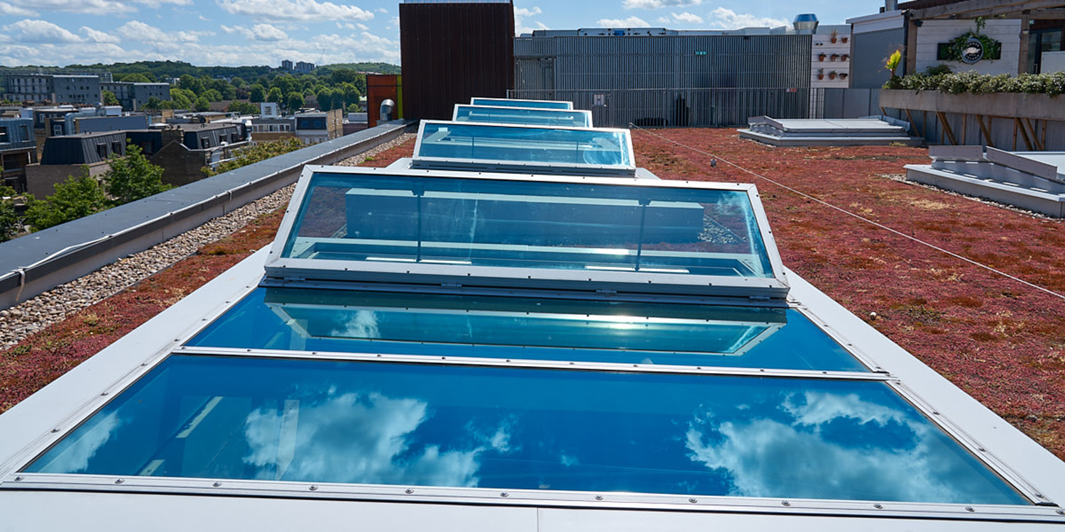 long rooflight with opening modules for ventilation