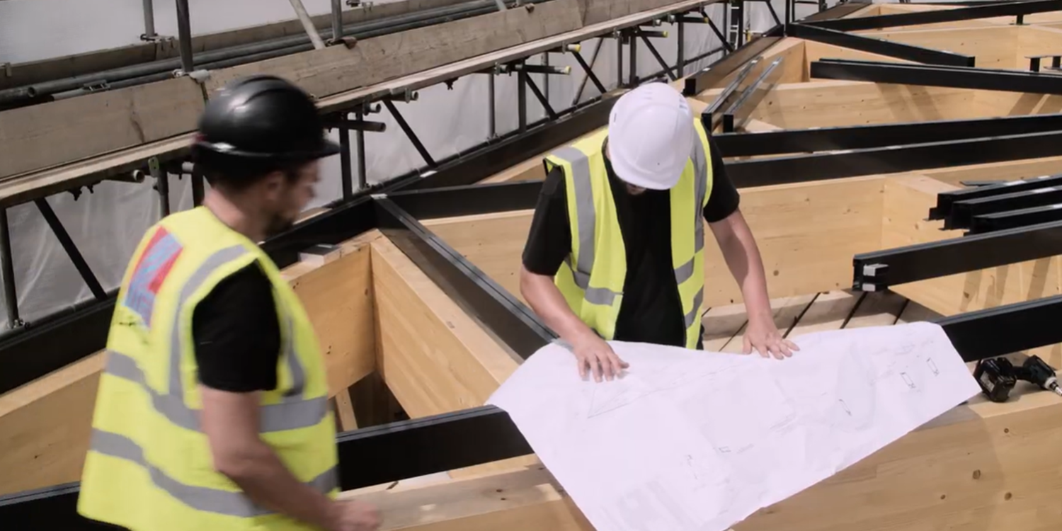 LAMILUX site team installation rooflight with plans